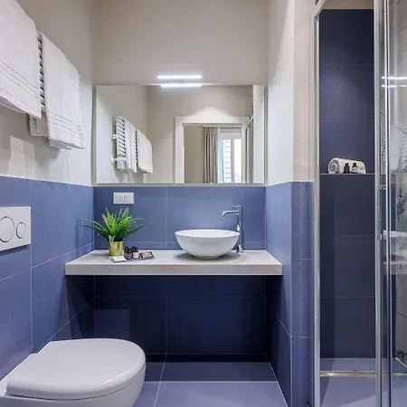 Dimora72 Luxury بيت ضيافة فلورنس